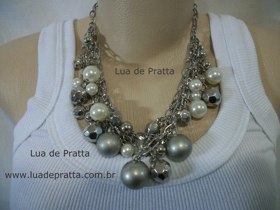 Colar com pérolas