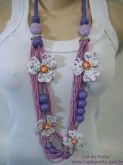 COLAR LILÁS COM FLORES