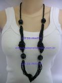 Colar preto de miçangas